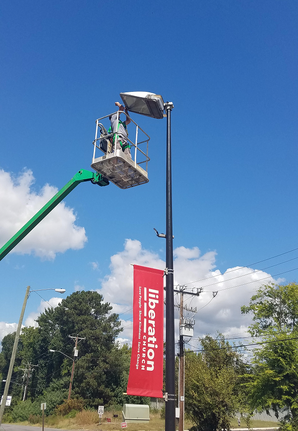 CHERRY PICKER POLE LIGHT 2 1